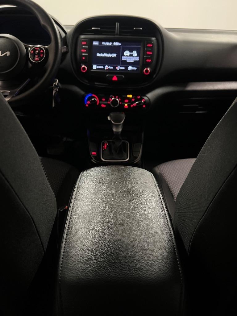 Kia Soul LX CVT 2022