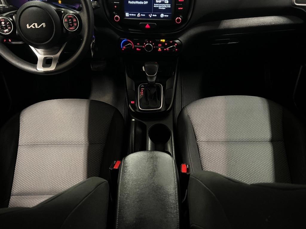 Kia Soul LX CVT 2022