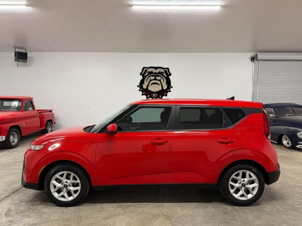 Kia Soul LX CVT 2022