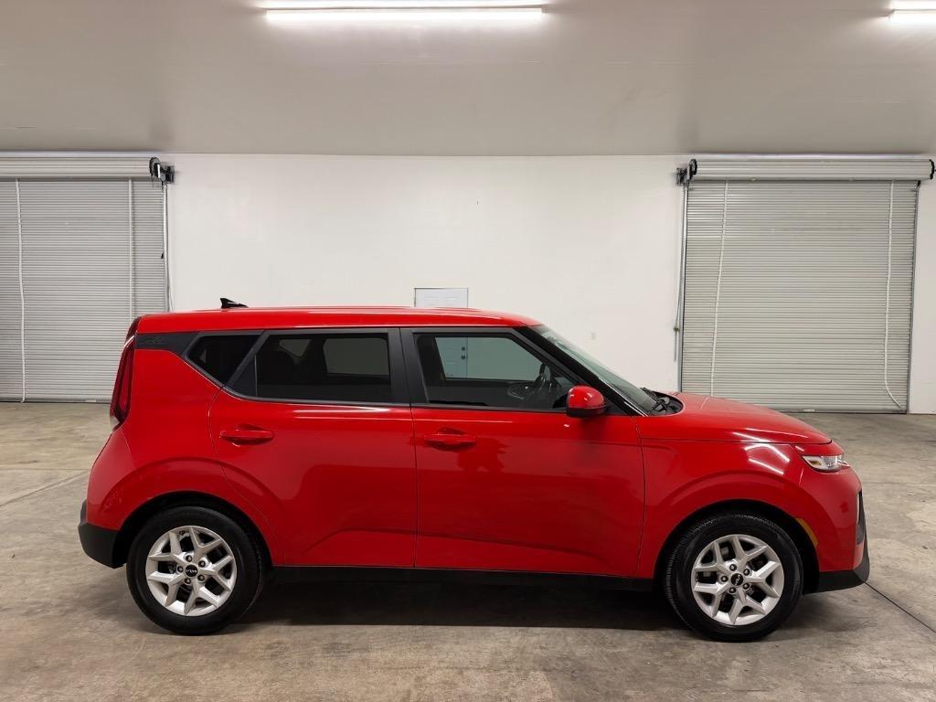 Kia Soul LX CVT 2022