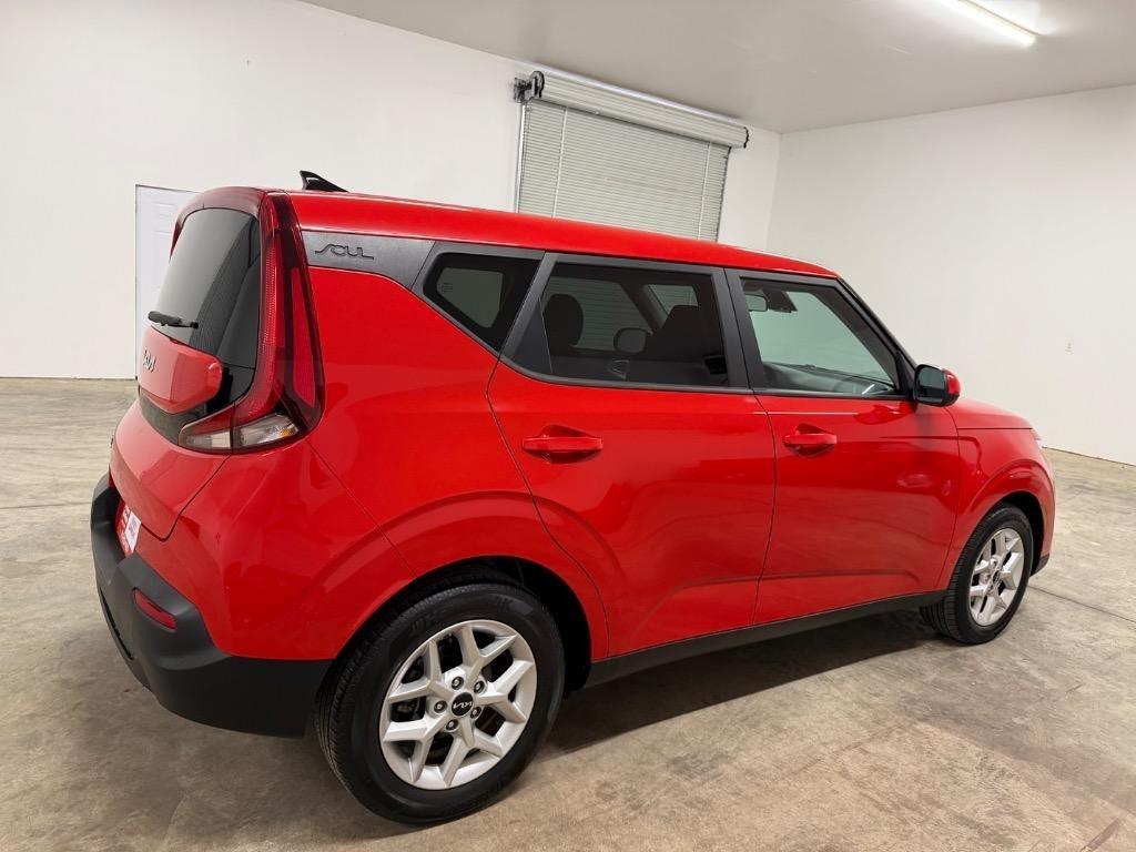 Kia Soul LX CVT 2022