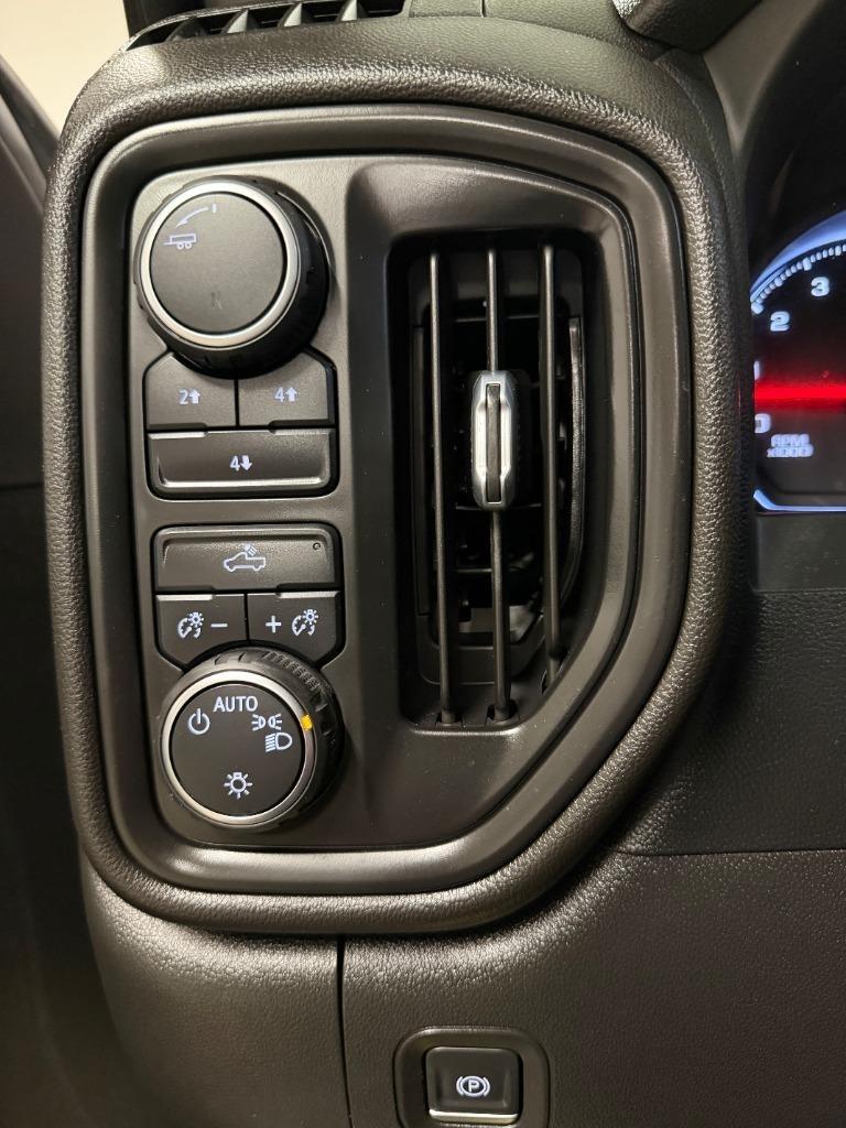 Chevrolet Silverado 2500HD Work Truck Crew Cab Long Box 4WD 2022