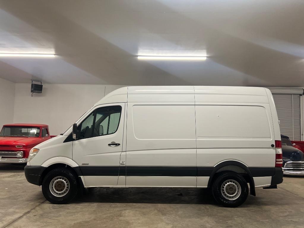 Mercedes-Benz Sprinter 2500 High Roof 144-in. WB 2013