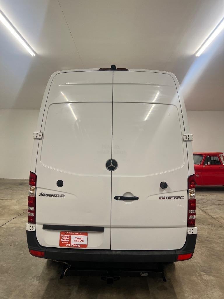 Mercedes-Benz Sprinter 2500 High Roof 144-in. WB 2013