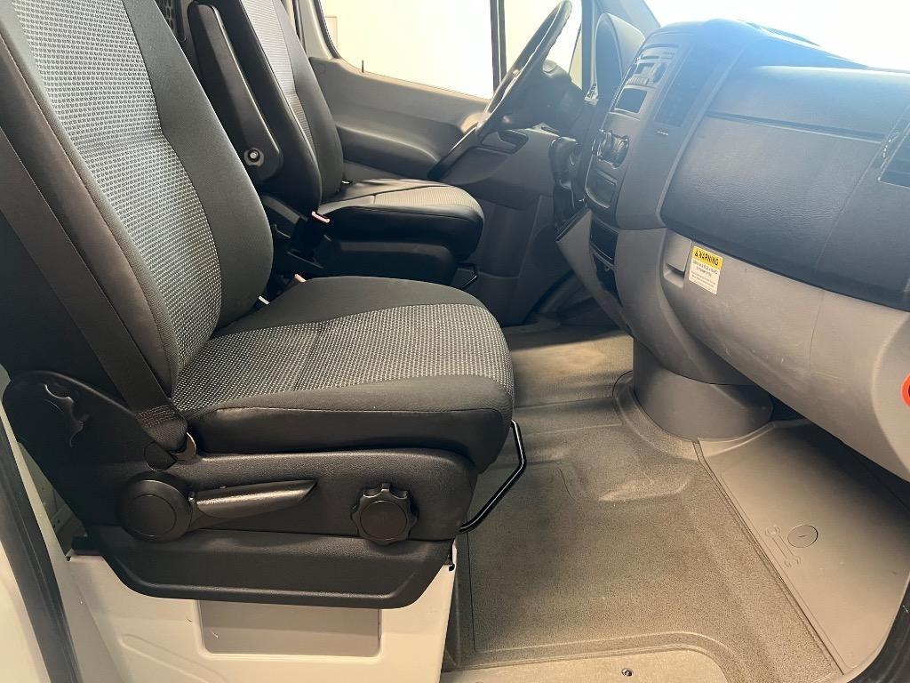 Mercedes-Benz Sprinter 2500 High Roof 144-in. WB 2013