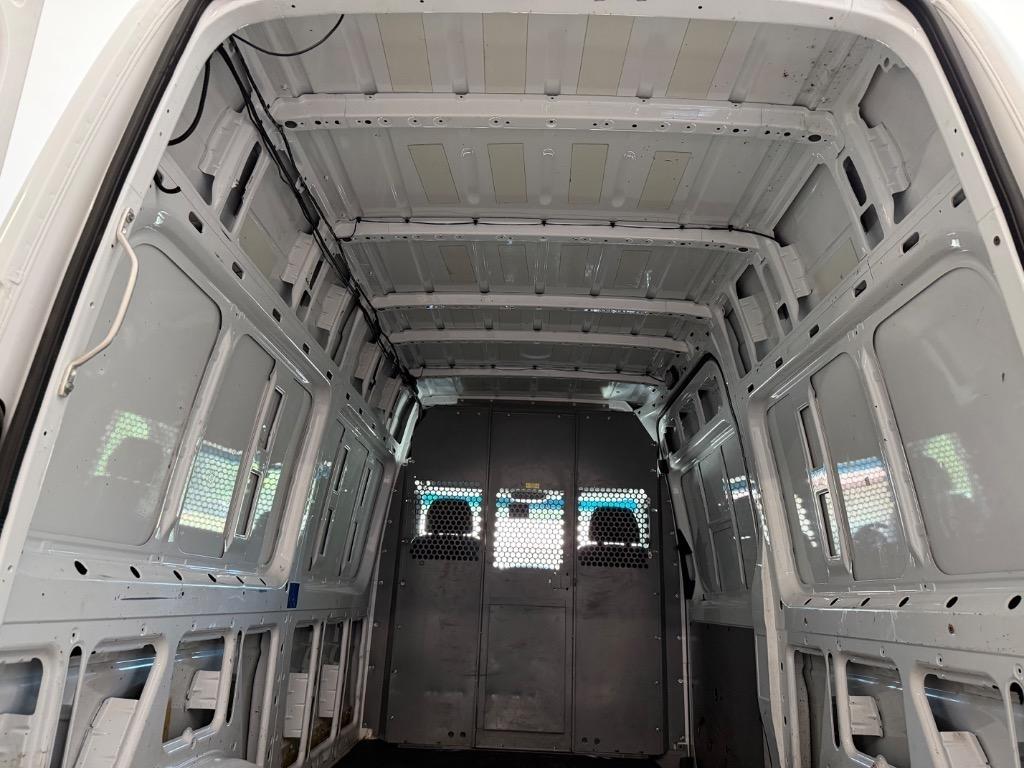 Mercedes-Benz Sprinter 2500 High Roof 144-in. WB 2013