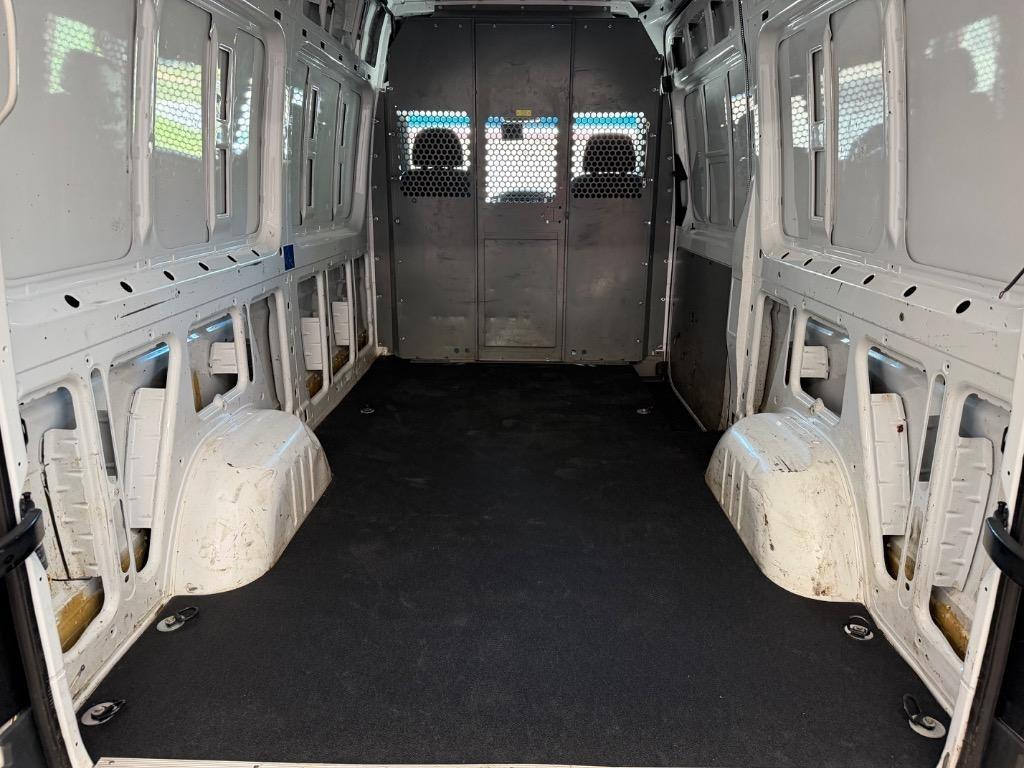 Mercedes-Benz Sprinter 2500 High Roof 144-in. WB 2013