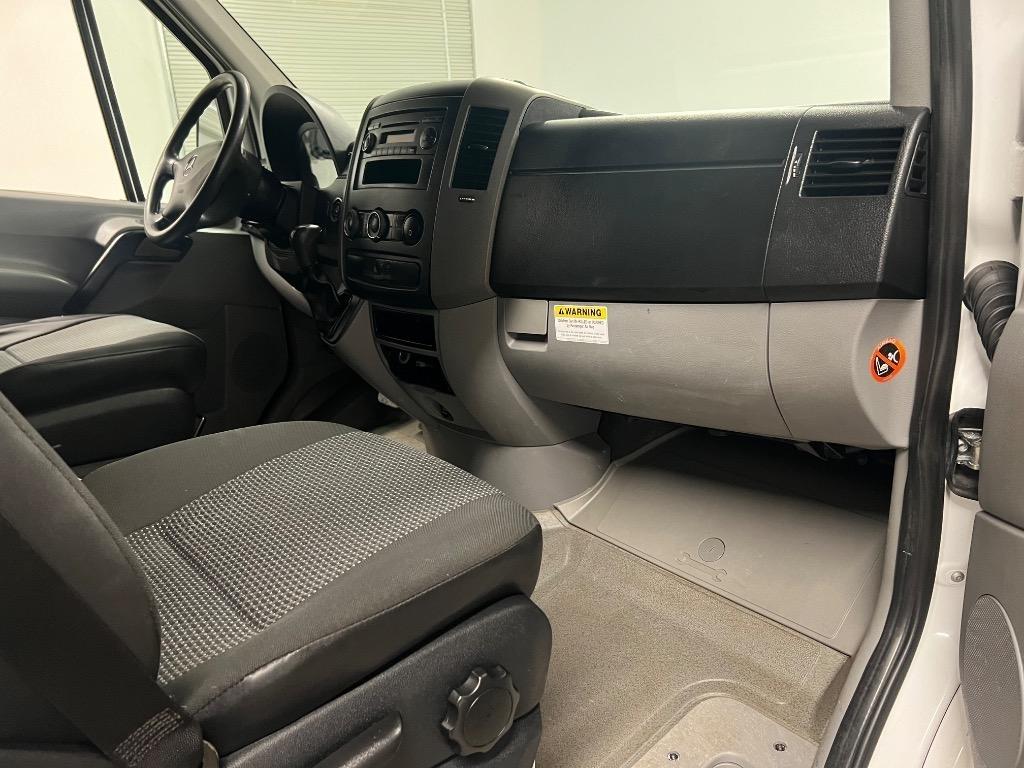 Mercedes-Benz Sprinter 2500 High Roof 144-in. WB 2013