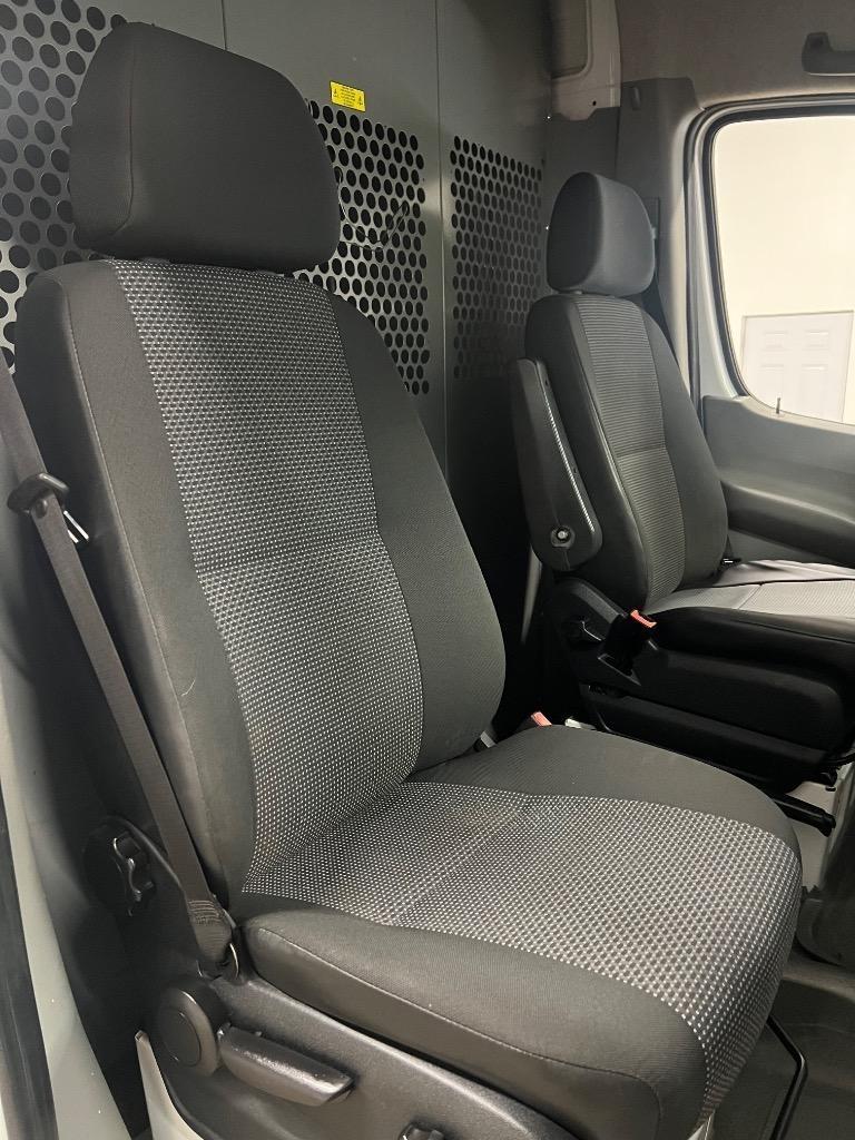 Mercedes-Benz Sprinter 2500 High Roof 144-in. WB 2013