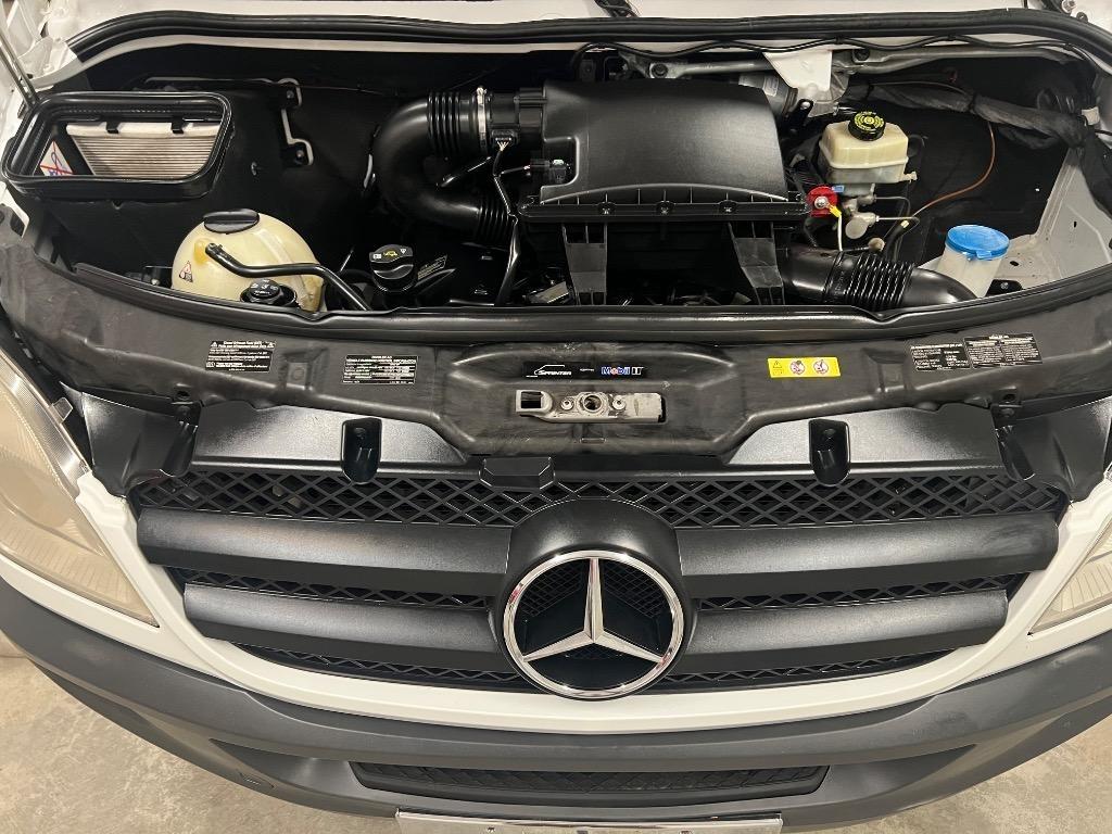 Mercedes-Benz Sprinter 2500 High Roof 144-in. WB 2013