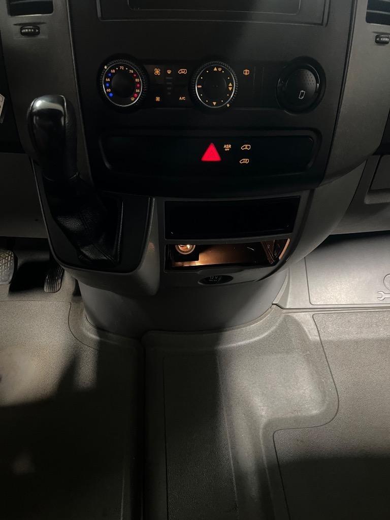 Mercedes-Benz Sprinter 2500 High Roof 144-in. WB 2013