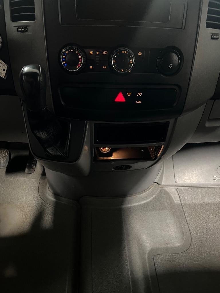 Mercedes-Benz Sprinter 2500 High Roof 144-in. WB 2013