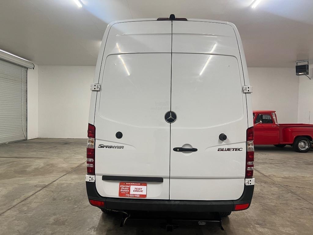 Mercedes-Benz Sprinter 2500 High Roof 144-in. WB 2013