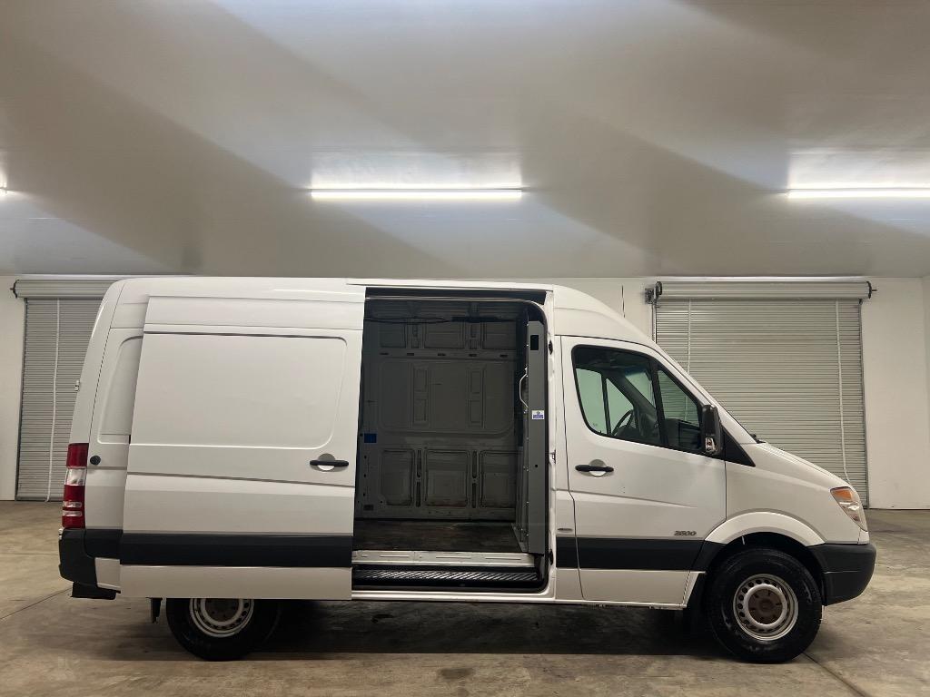 Mercedes-Benz Sprinter 2500 High Roof 144-in. WB 2013