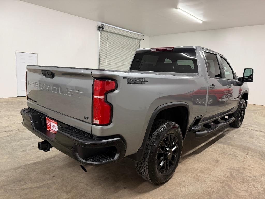 Chevrolet Silverado 2500HD LT Crew Cab Long Box 4WD 2025
