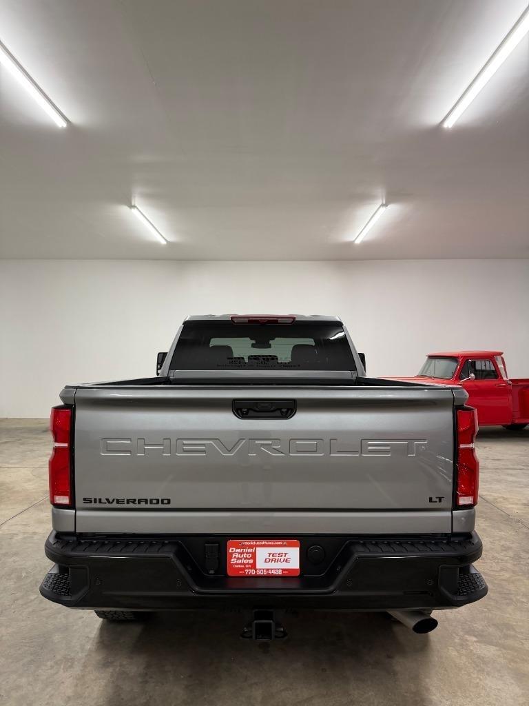 Chevrolet Silverado 2500HD LT Crew Cab Long Box 4WD 2025