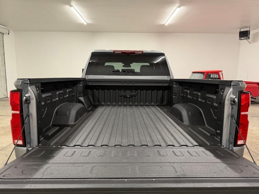 Chevrolet Silverado 2500HD LT Crew Cab Long Box 4WD 2025