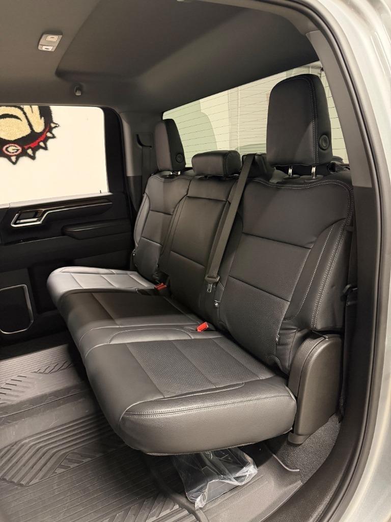 Chevrolet Silverado 2500HD LT Crew Cab Long Box 4WD 2025