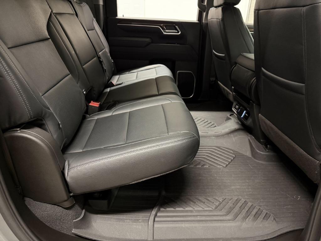 Chevrolet Silverado 2500HD LT Crew Cab Long Box 4WD 2025