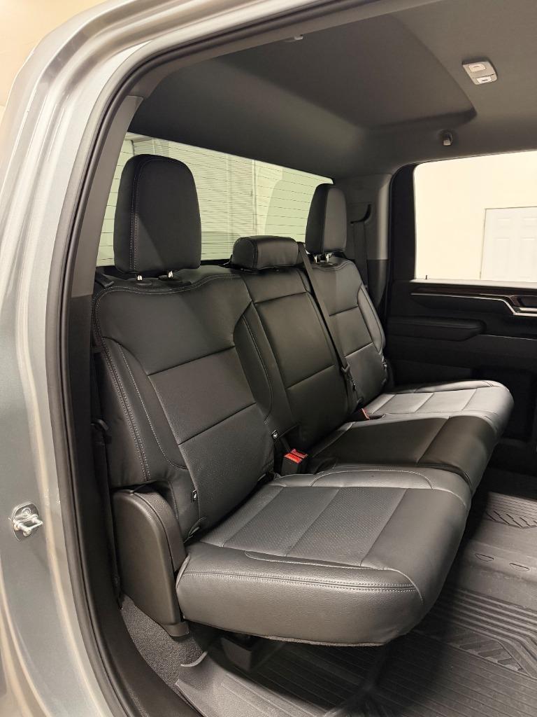 Chevrolet Silverado 2500HD LT Crew Cab Long Box 4WD 2025