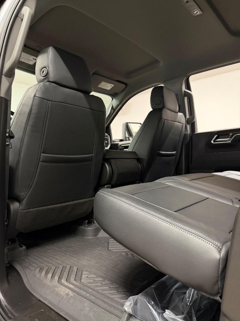 Chevrolet Silverado 2500HD LT Crew Cab Long Box 4WD 2025