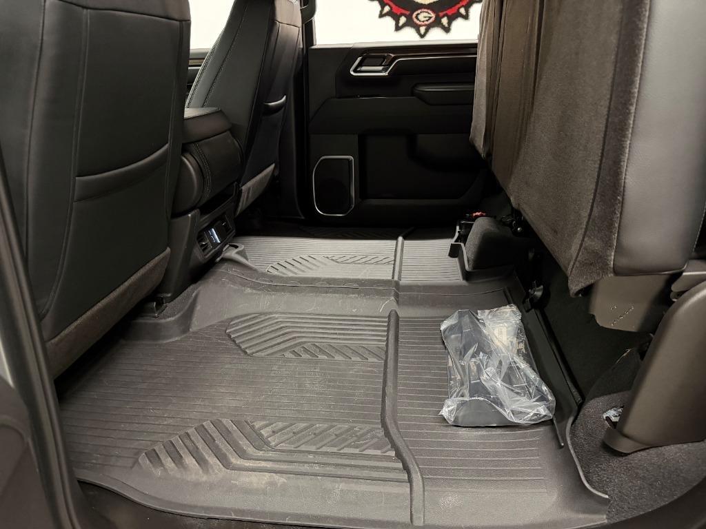 Chevrolet Silverado 2500HD LT Crew Cab Long Box 4WD 2025