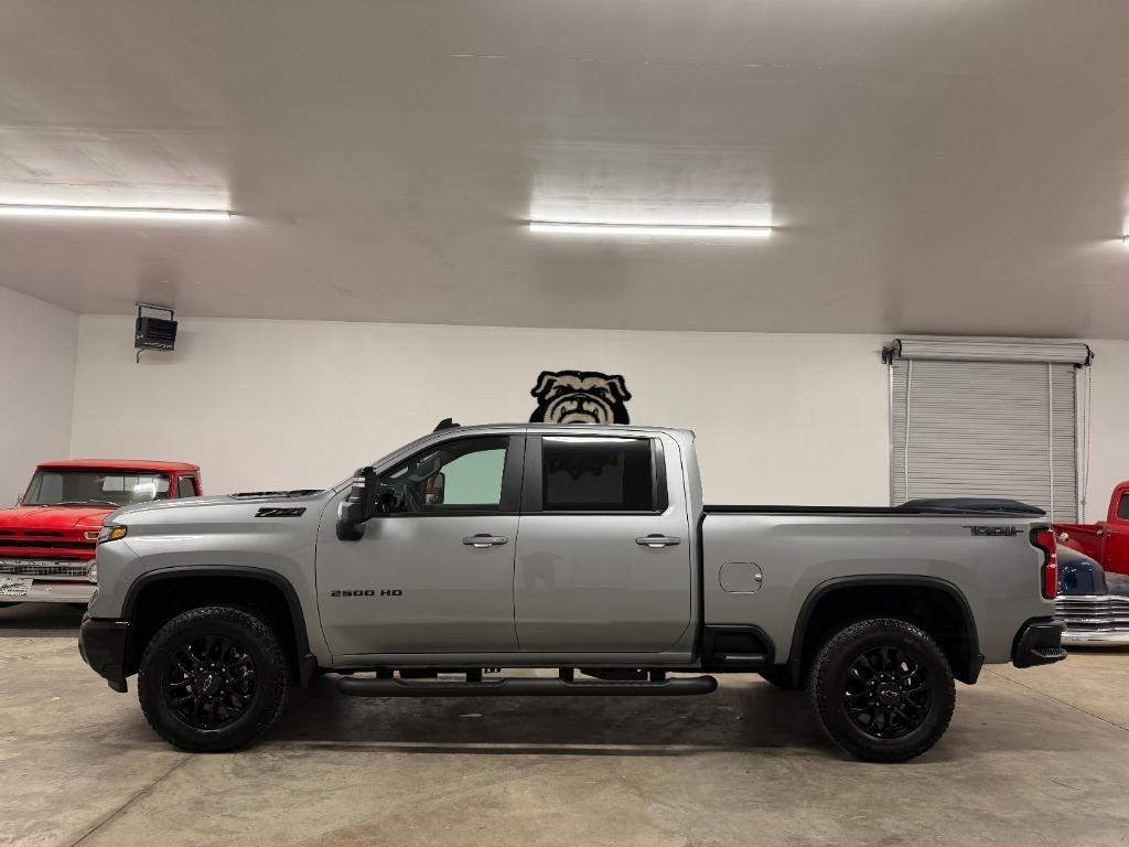 Chevrolet Silverado 2500HD LT Crew Cab Long Box 4WD 2025