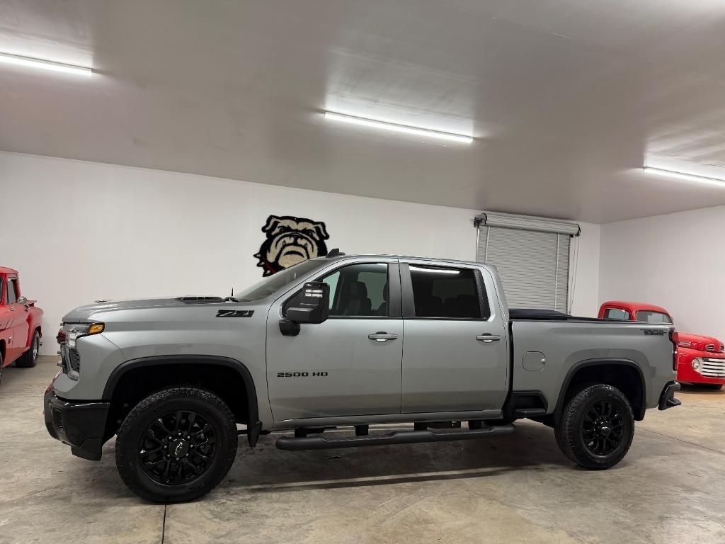Chevrolet Silverado 2500HD LT Crew Cab Long Box 4WD 2025
