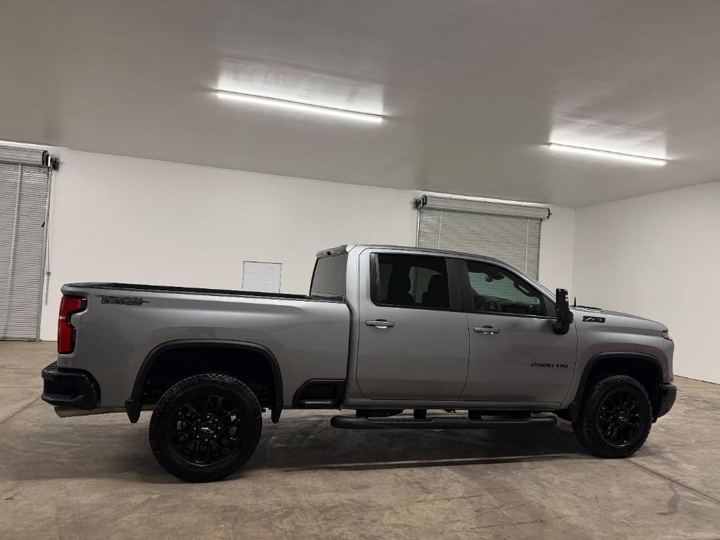 Chevrolet Silverado 2500HD LT Crew Cab Long Box 4WD 2025