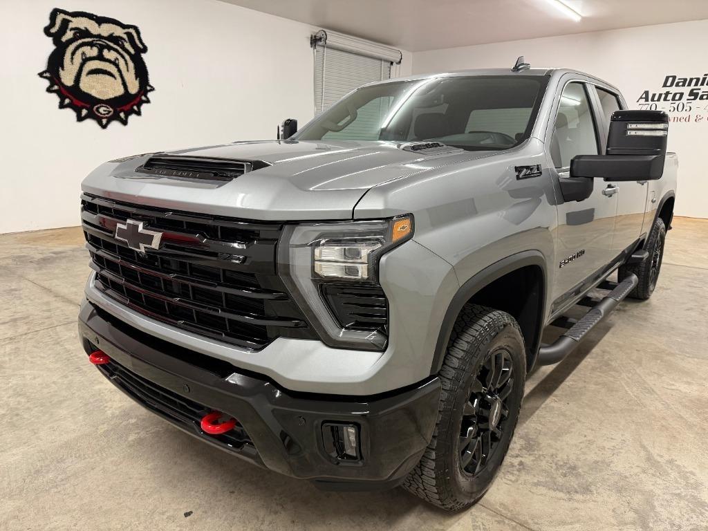 Chevrolet Silverado 2500HD LT Crew Cab Long Box 4WD 2025