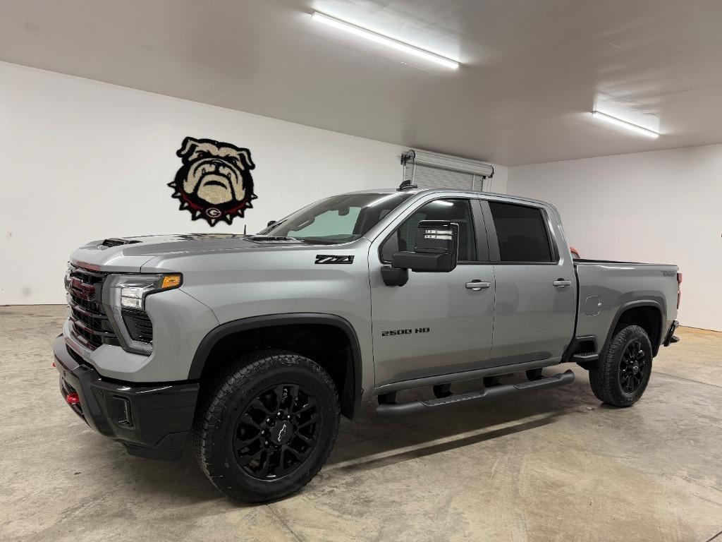 Chevrolet Silverado 2500HD LT Crew Cab Long Box 4WD 2025