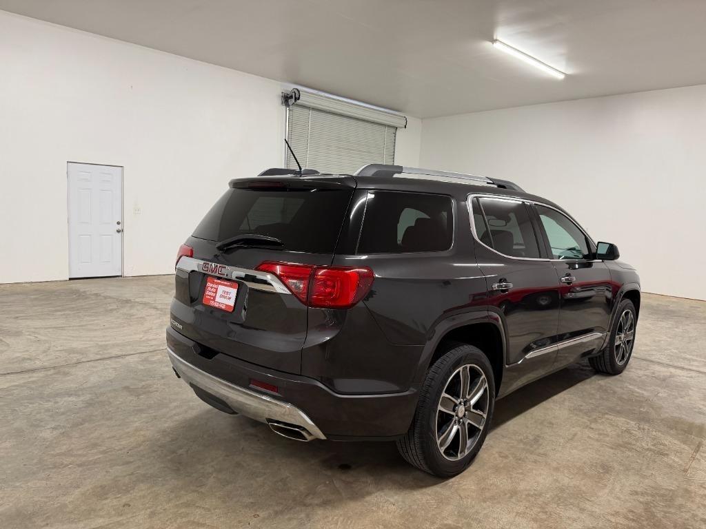 GMC Acadia Denali 2017