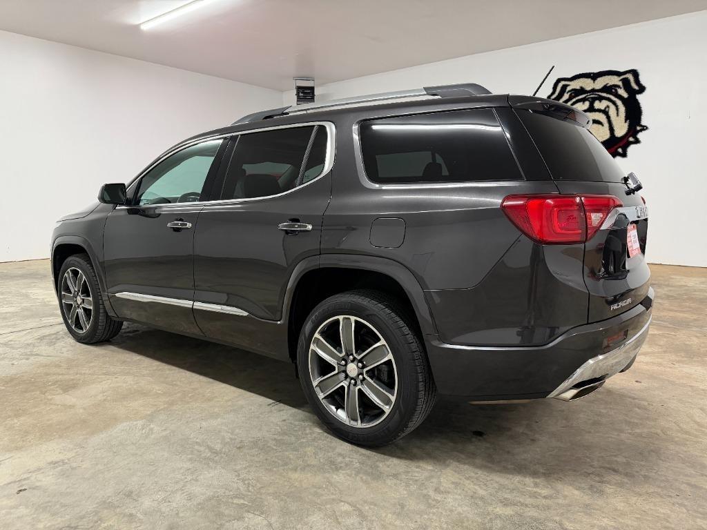 GMC Acadia Denali 2017