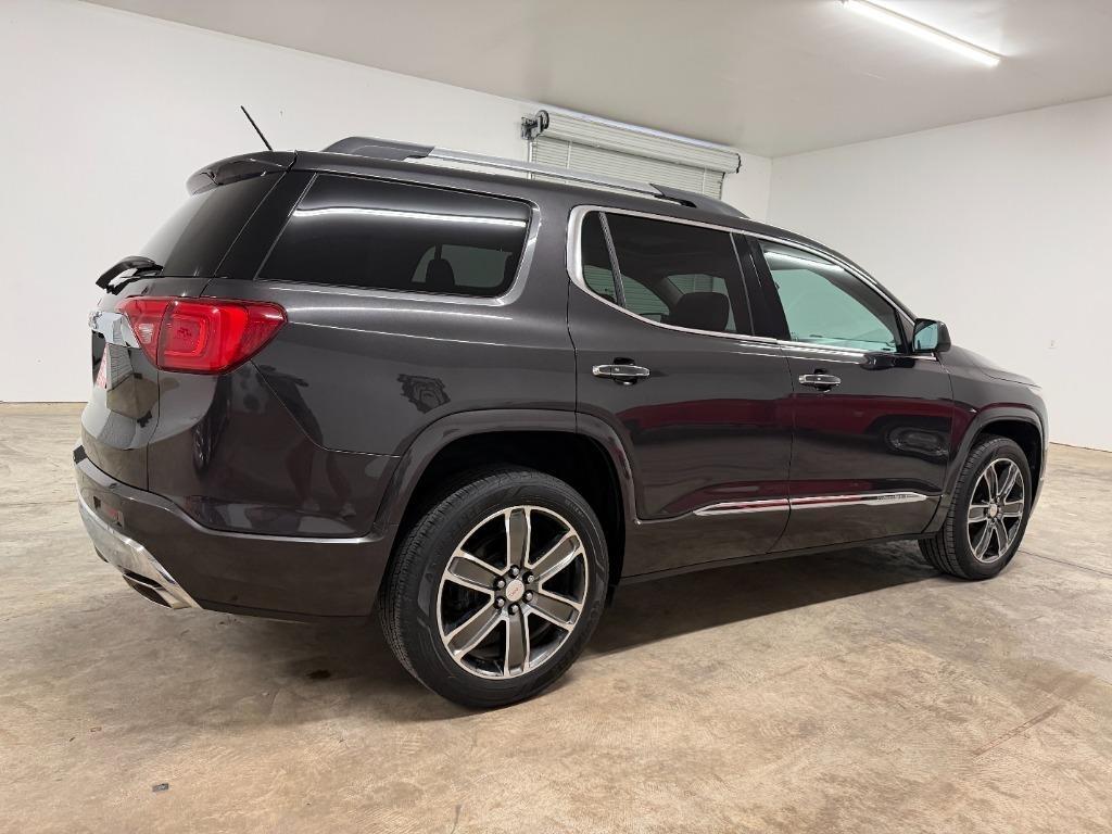 GMC Acadia Denali 2017