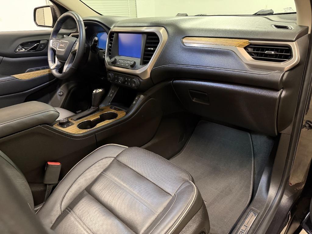 GMC Acadia Denali 2017
