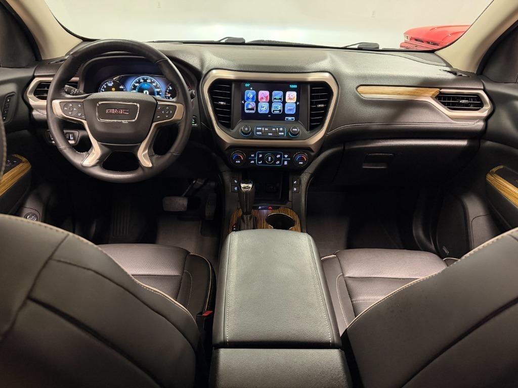 GMC Acadia Denali 2017