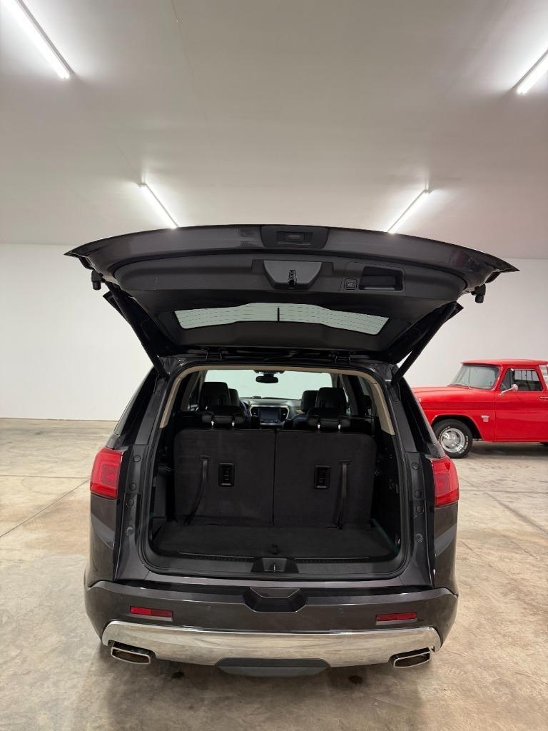 GMC Acadia Denali 2017