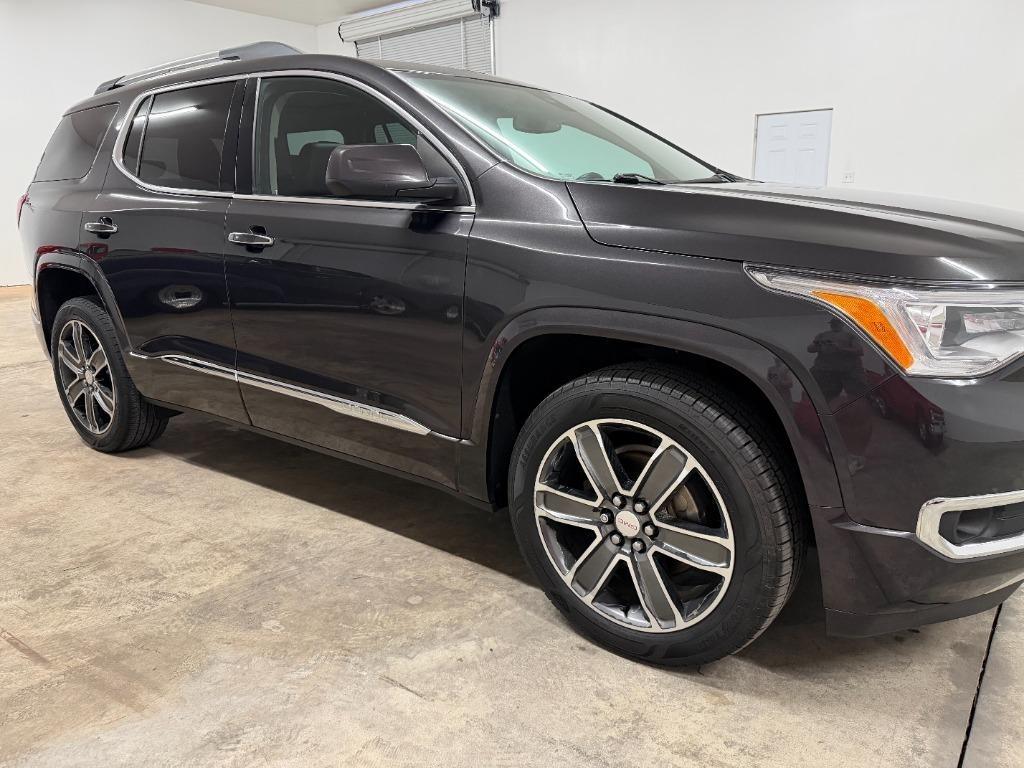 GMC Acadia Denali 2017
