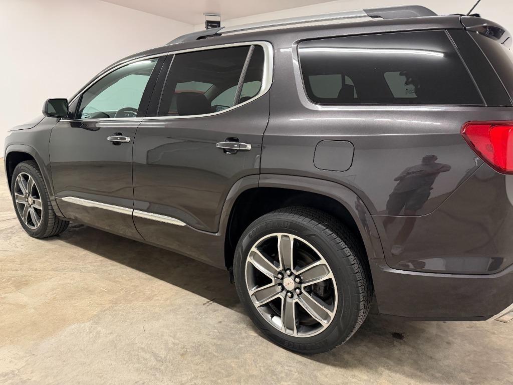 GMC Acadia Denali 2017