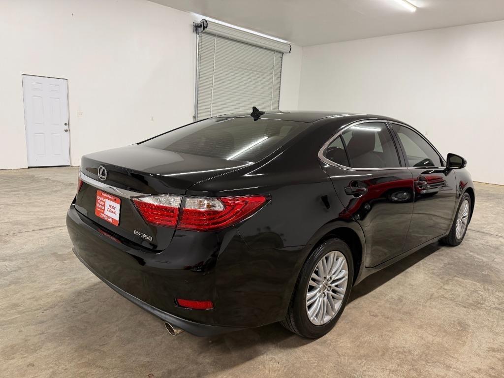 Lexus ES 350 Sedan 2013