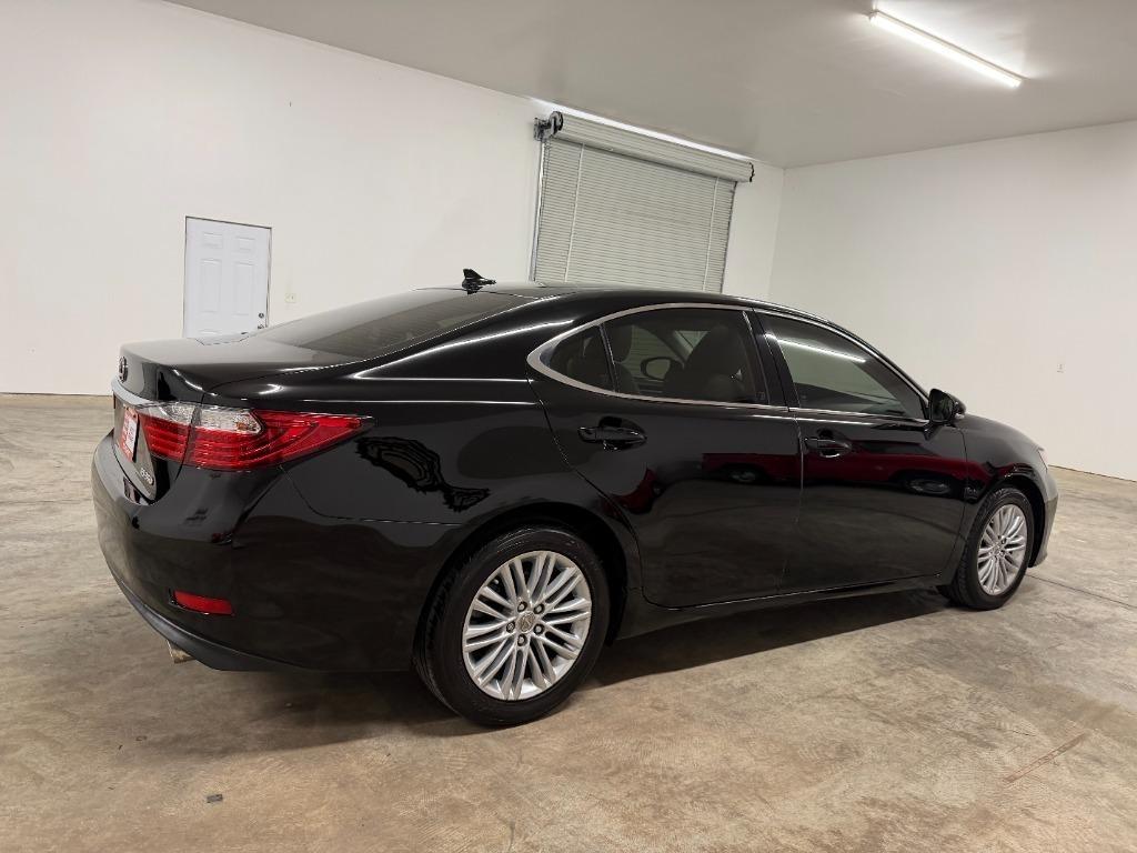 Lexus ES 350 Sedan 2013