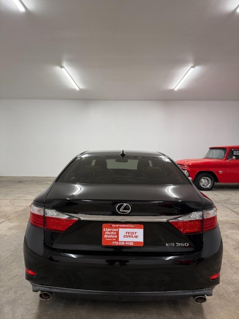 Lexus ES 350 Sedan 2013