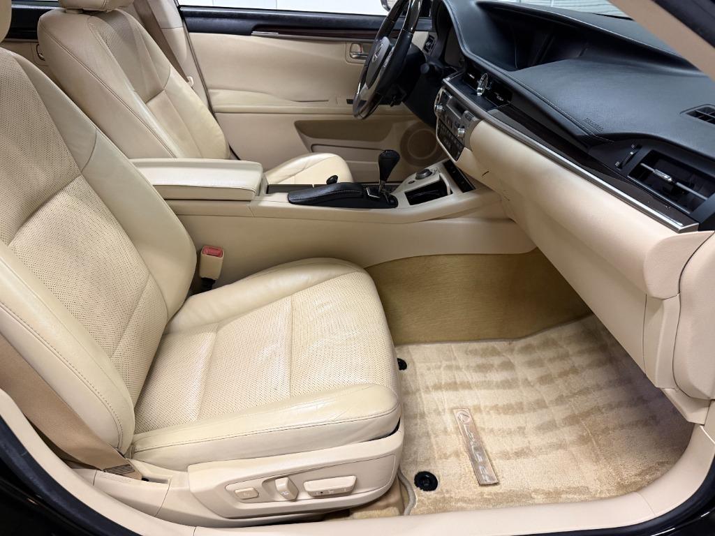 Lexus ES 350 Sedan 2013