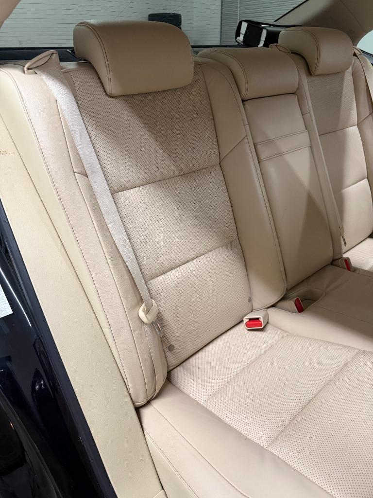 Lexus ES 350 Sedan 2013