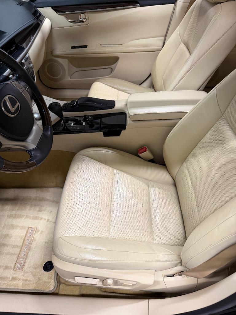 Lexus ES 350 Sedan 2013
