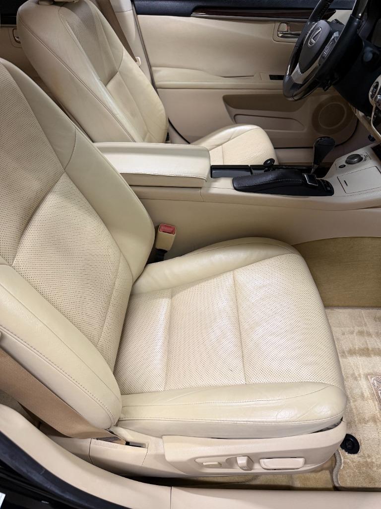 Lexus ES 350 Sedan 2013