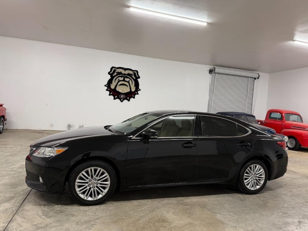 Lexus ES 350 Sedan 2013