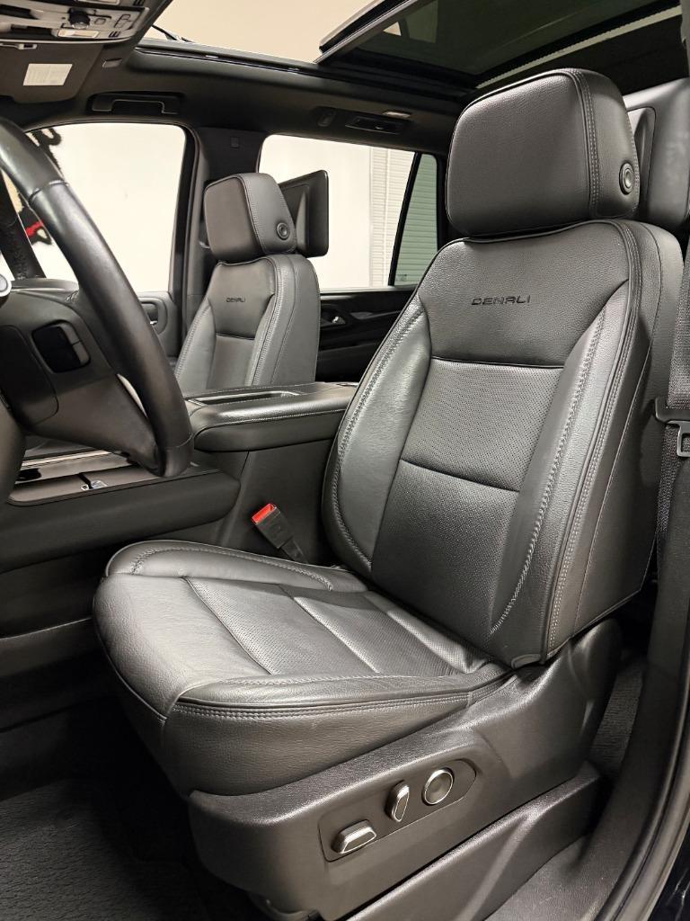 GMC Yukon Denali 4WD 2021