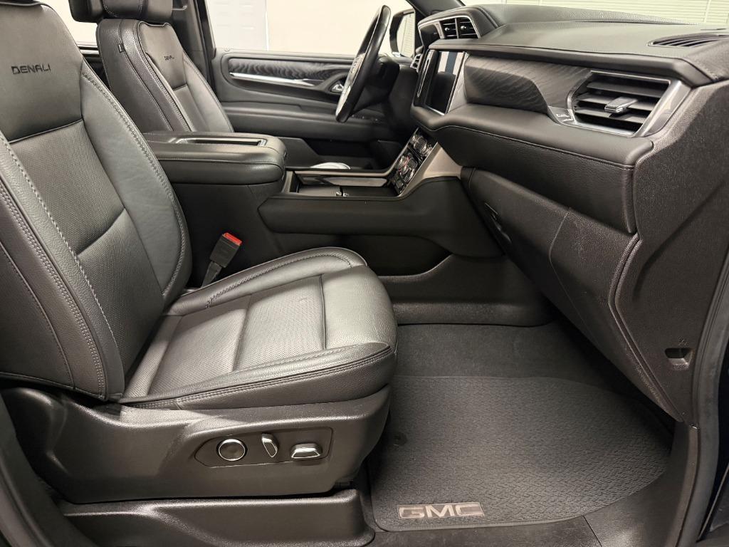 GMC Yukon Denali 4WD 2021