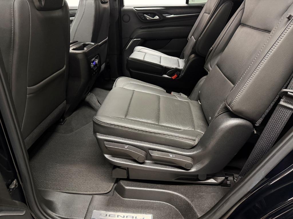 GMC Yukon Denali 4WD 2021